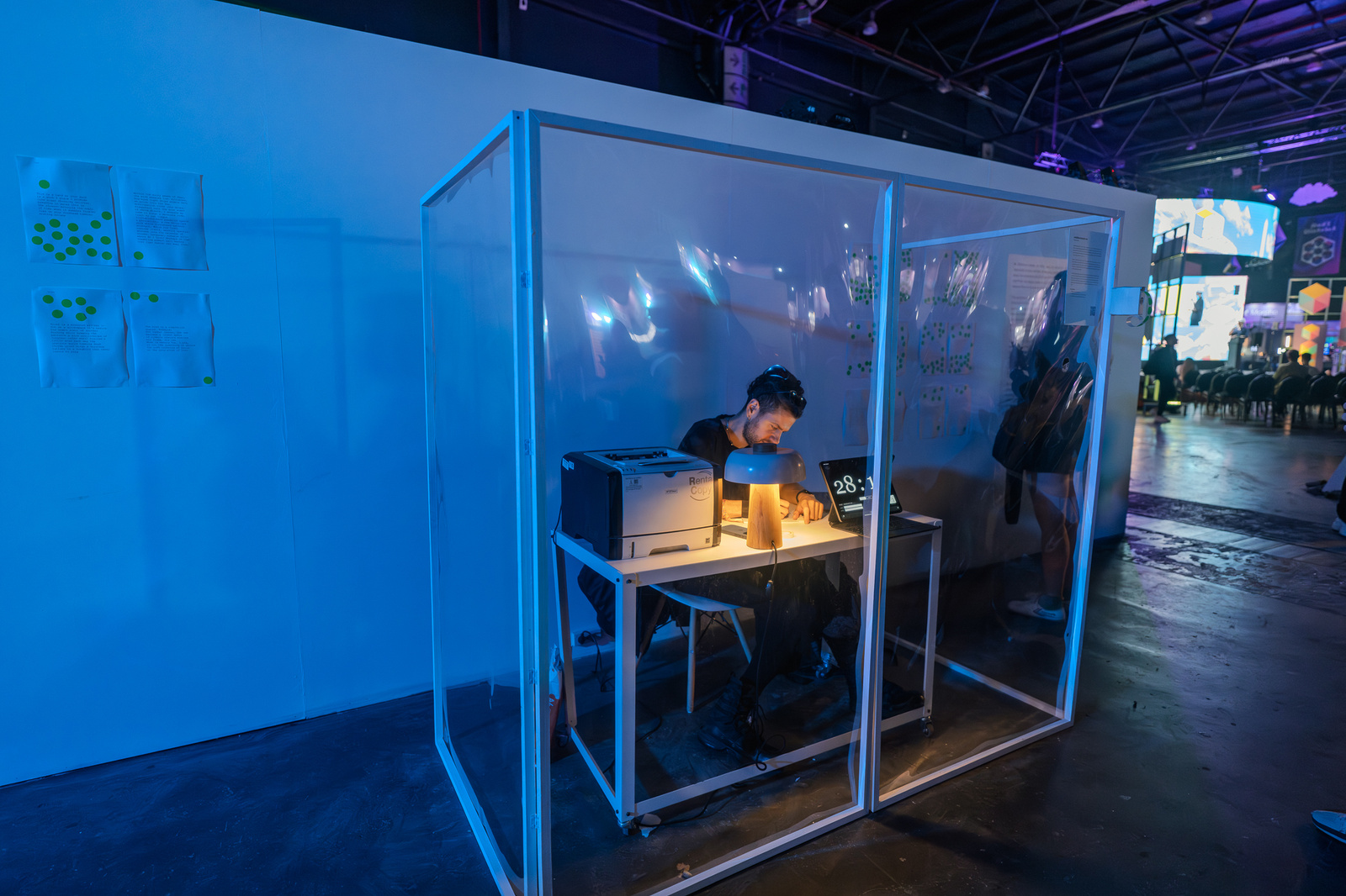 Audience voting with colored stickers during the performance